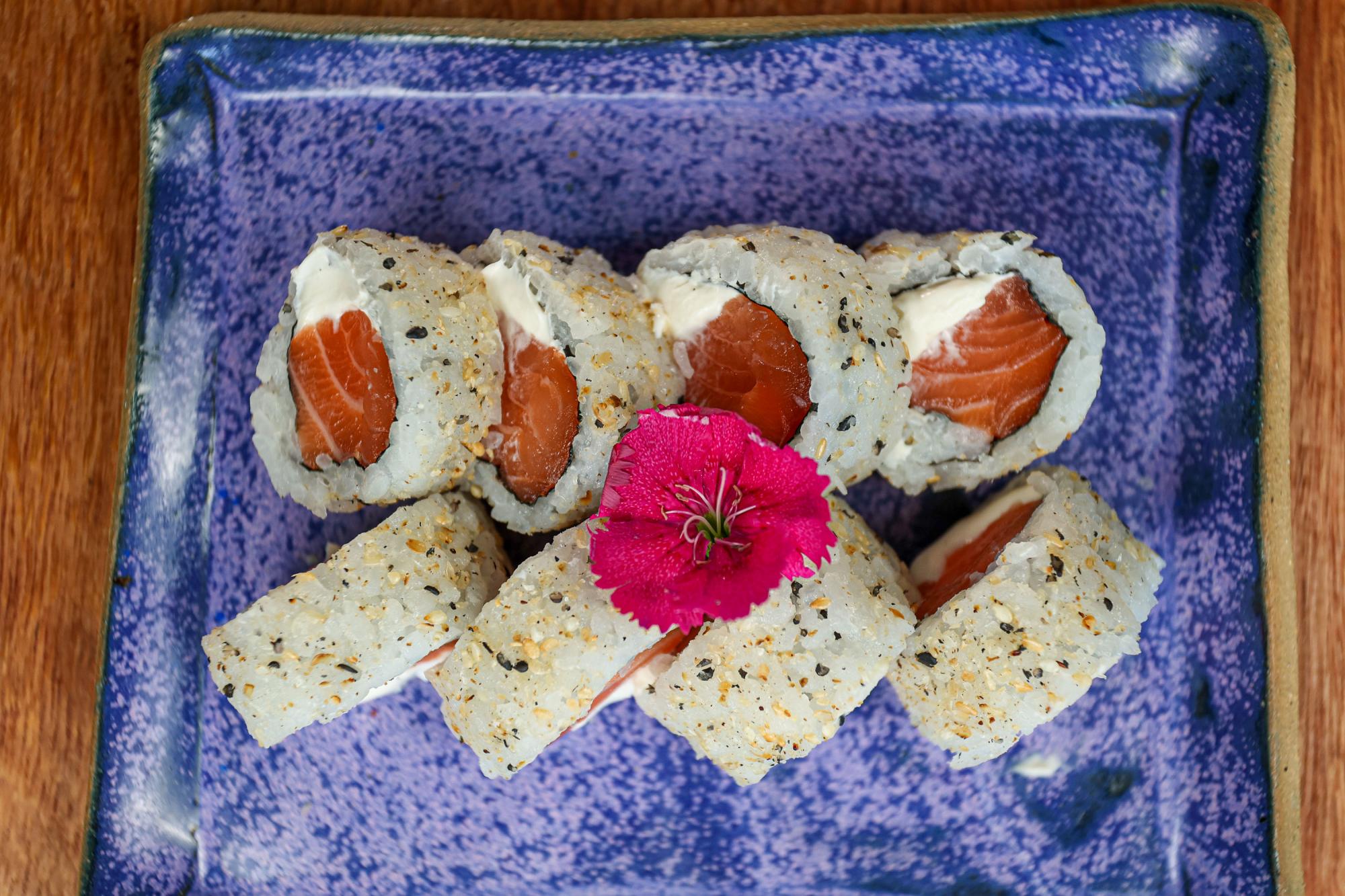 URAMAKI FILADÉLFIA 