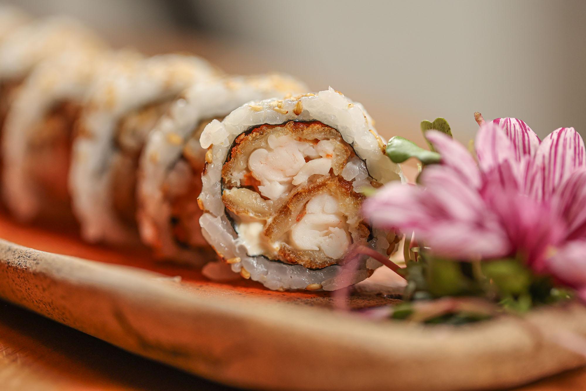 URAMAKI EBI TEMPURA